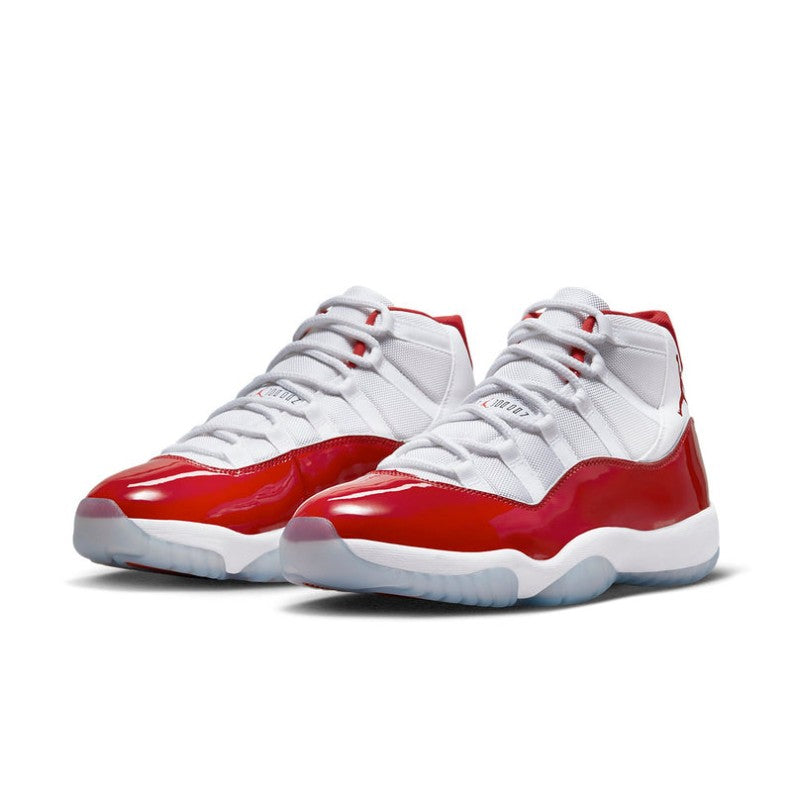 Air Jordan 1 Mid Hyper Royal Black Sneakers | 554724-077